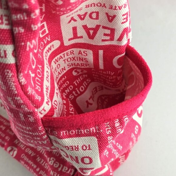 Lululemon Rare Manifesto Canvas Shoulder Bag Pink White Print + Washable Pouch - Picture 12 of 16